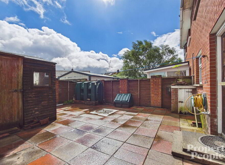 10 Iris Mews, Belfast, BT12 7HZ