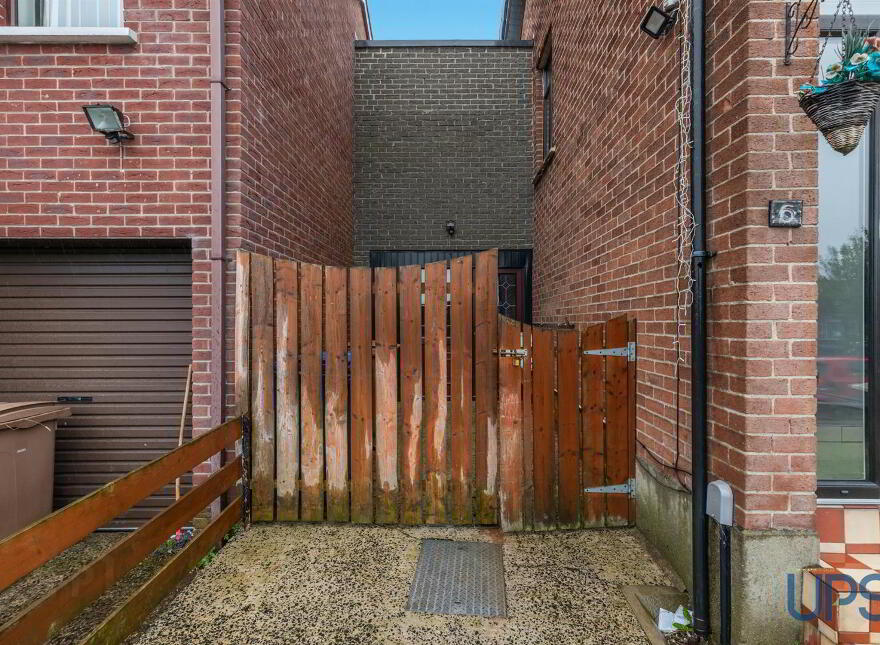 6 Gransha Rise, Glen Road, Belfast, BT11 8ES