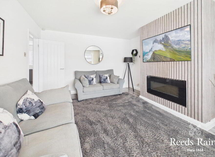 24 Hollybrook Crescent, Newtownabbey, BT36 4ZW
