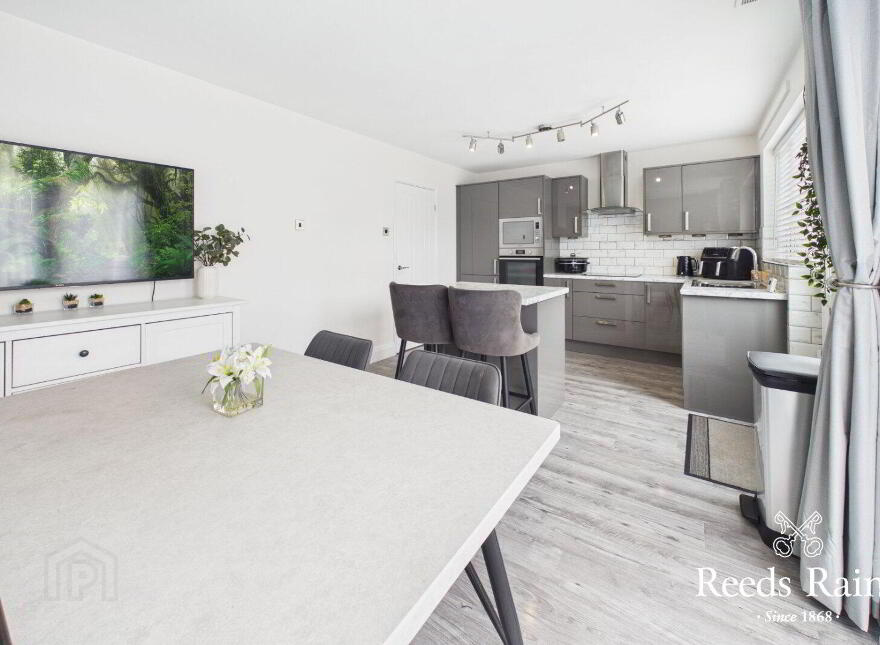 24 Hollybrook Crescent, Newtownabbey, BT36 4ZW