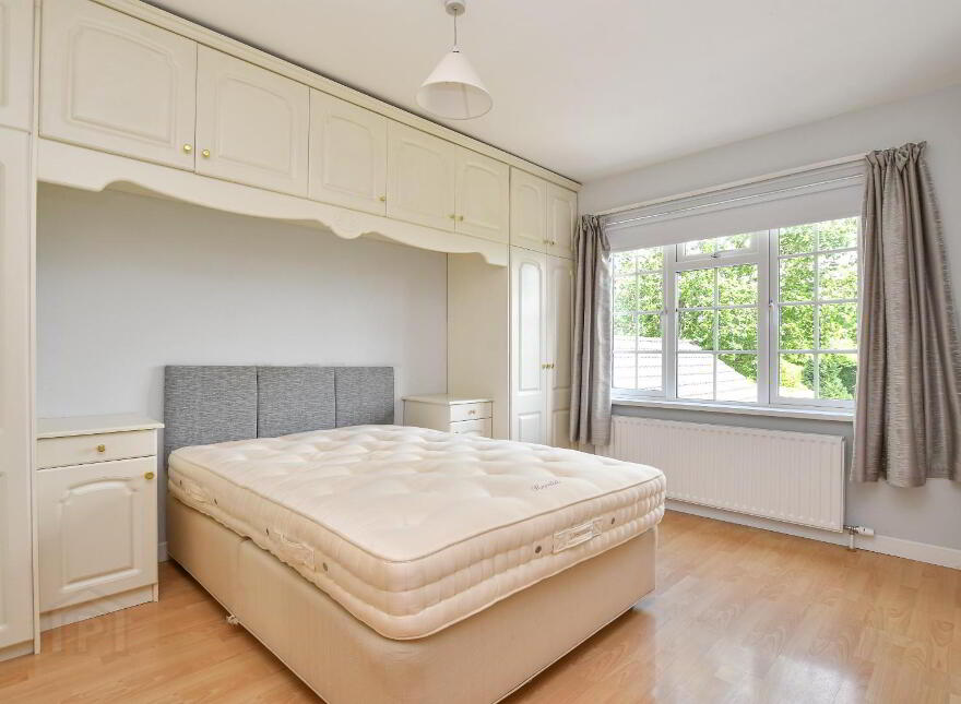 69 Crawfordsburn Road, Newtownards, BT23 4UH