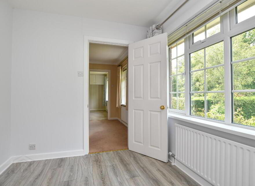 69 Crawfordsburn Road, Newtownards, BT23 4UH