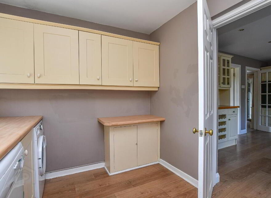 69 Crawfordsburn Road, Newtownards, BT23 4UH