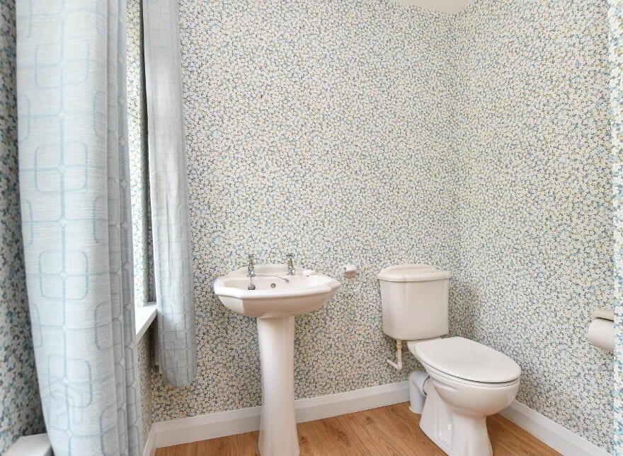 69 Crawfordsburn Road, Newtownards, BT23 4UH