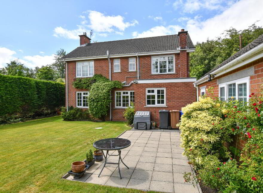 69 Crawfordsburn Road, Newtownards, BT23 4UH