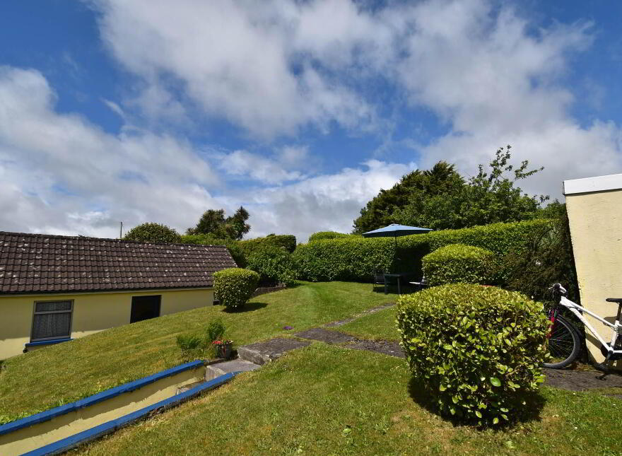 The Hill, Dromasta, Drimoleague, P47H973