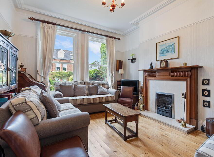 6 Eileen Gardens, Windsor Park, Malone Road, Belfast, BT9 6FW