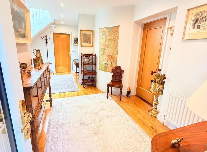 Parkgarriff Lodge, Laurel Hill, Monkstown, T12YNT7