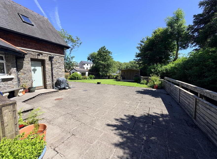 Parkgarriff Lodge, Laurel Hill, Monkstown, T12YNT7