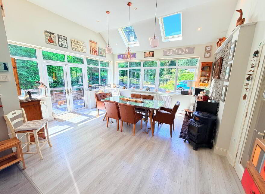 Parkgarriff Lodge, Laurel Hill, Monkstown, T12YNT7