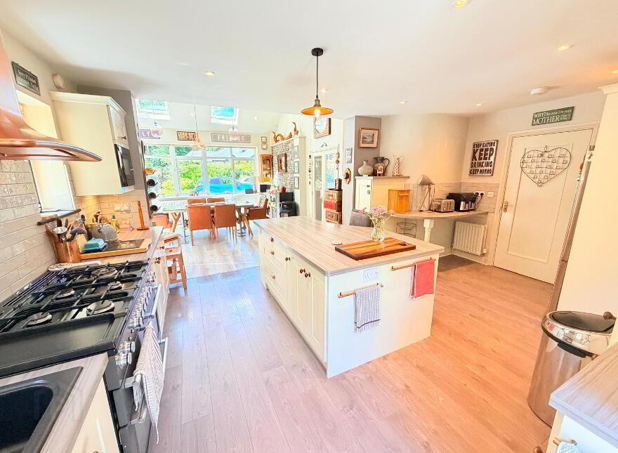 Parkgarriff Lodge, Laurel Hill, Monkstown, T12YNT7