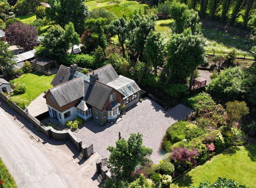 Parkgarriff Lodge, Laurel Hill, Monkstown, T12YNT7