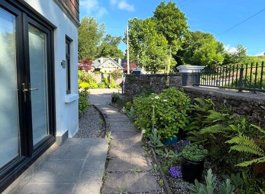 Parkgarriff Lodge, Laurel Hill, Monkstown, T12YNT7