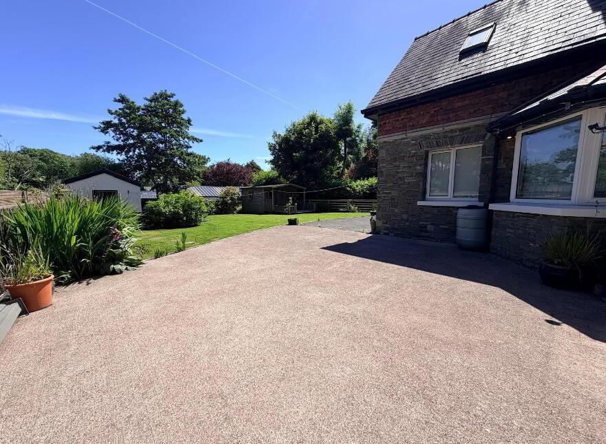 Parkgarriff Lodge, Laurel Hill, Monkstown, T12YNT7