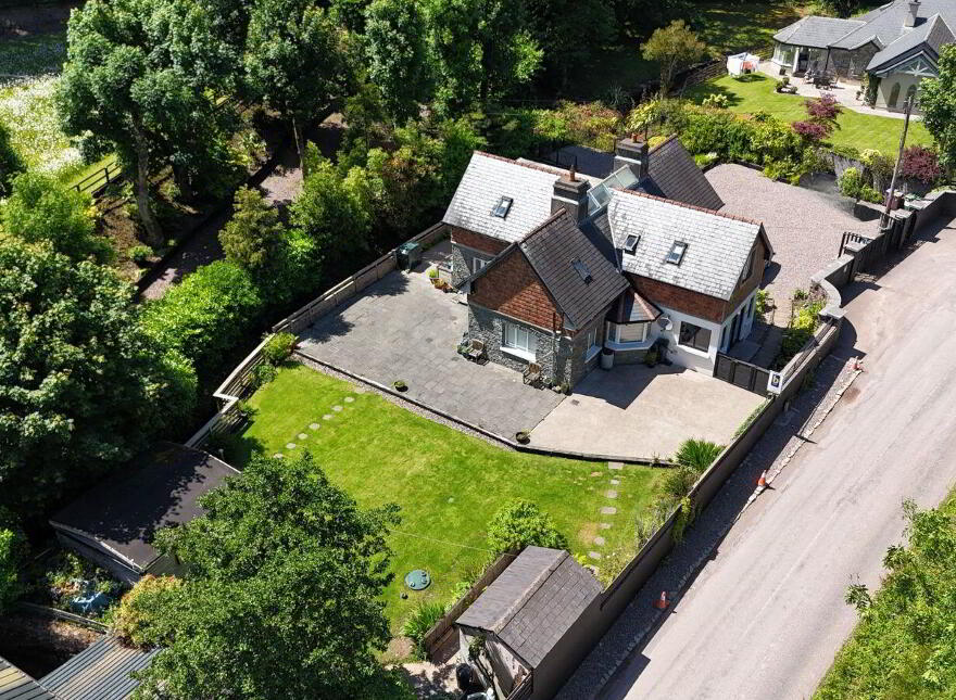 Parkgarriff Lodge, Laurel Hill, Monkstown, T12YNT7