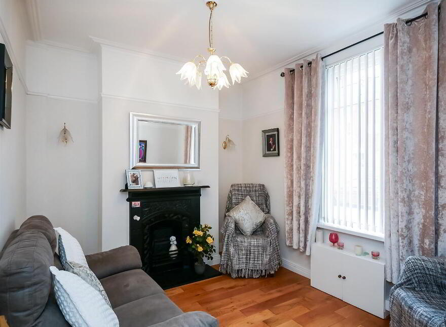 33 Raby Street, Ormeau Road, Belfast, BT7 2GY