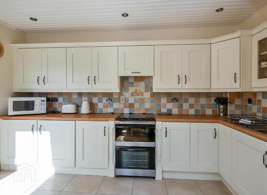 33 Raby Street, Ormeau Road, Belfast, BT7 2GY
