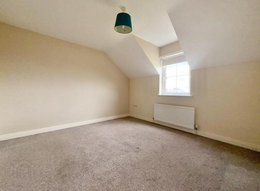 5 Lady Wallace Green, Lisburn, BT28 3NX