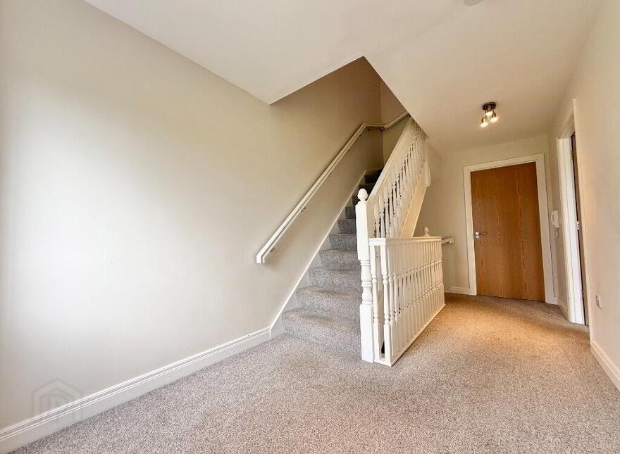 5 Lady Wallace Green, Lisburn, BT28 3NX