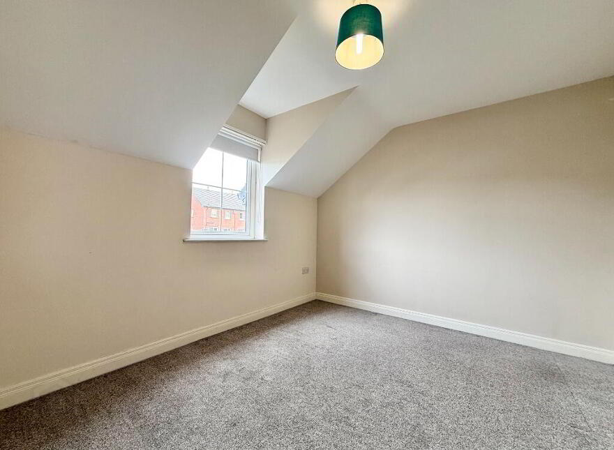 5 Lady Wallace Green, Lisburn, BT28 3NX