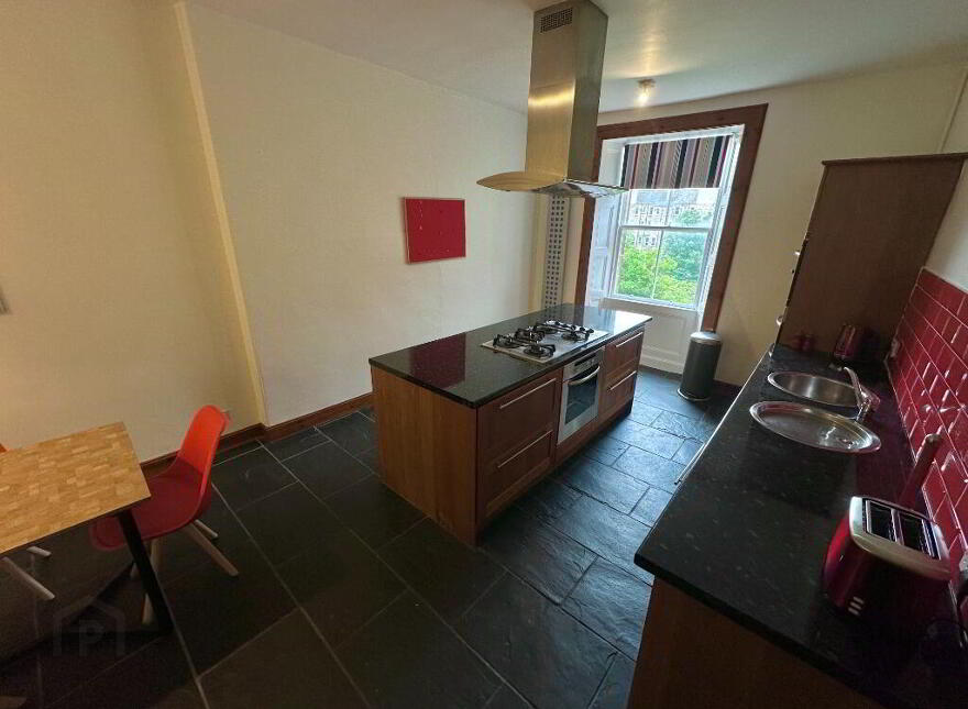 19 Montpelier, Bruntsfield, Edinburgh, EH10 4LZ
