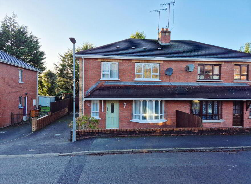 7 Glenard Gardens, Omagh, BT78 5BF