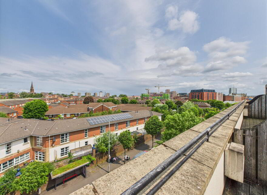 Apt 47, Gardiners Square Apts, Brown Square, Peters Hill, Belfast, BT13 2BW