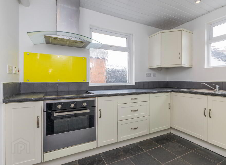 428 Castlereagh Road, Belfast, BT5 5FZ