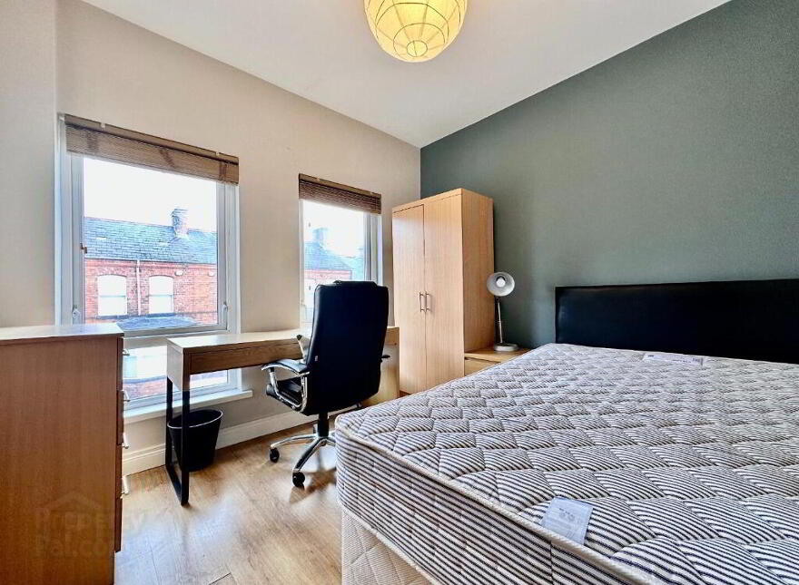 53 Sandhurst Gardens, Belfast, BT9 5AX