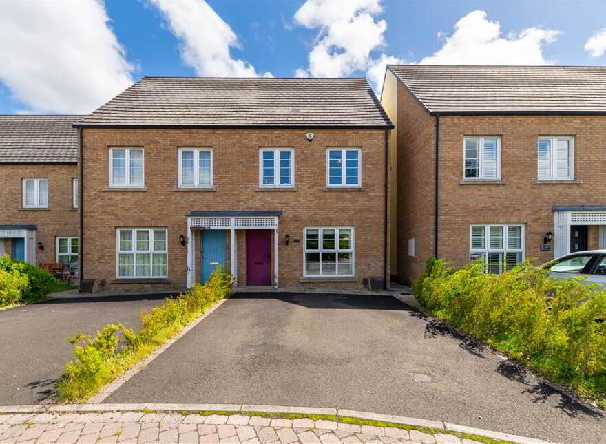 4 Eaton Court, Derriaghy, Dunmurry, Belfast, BT17 9FT