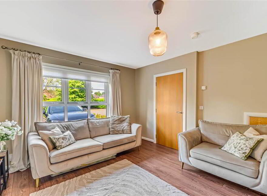 4 Eaton Court, Derriaghy, Dunmurry, Belfast, BT17 9FT