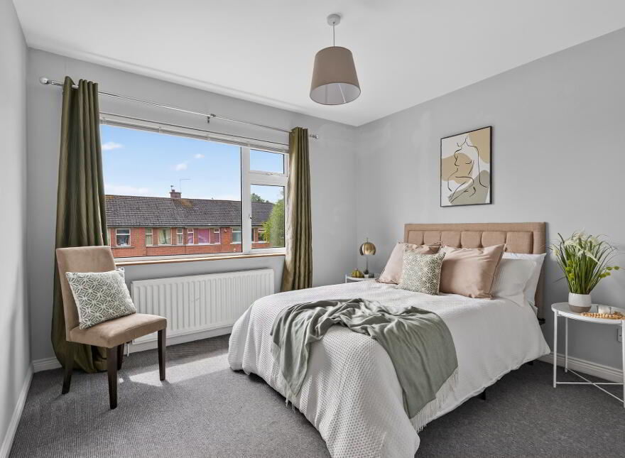 10 Hillside Drive, Stranmillis, Belfast, BT9 5EJ