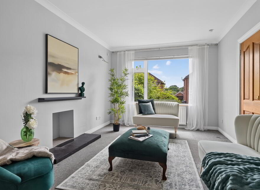 10 Hillside Drive, Stranmillis, Belfast, BT9 5EJ