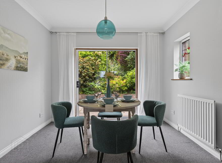 10 Hillside Drive, Stranmillis, Belfast, BT9 5EJ