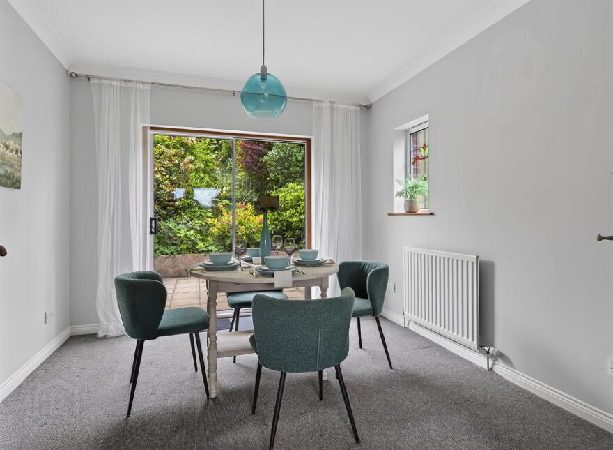 10 Hillside Drive, Stranmillis, Belfast, BT9 5EJ