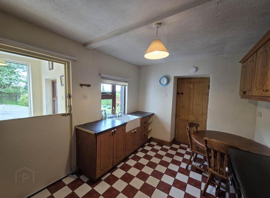 Mountbruis, Tipperary Town, E34A023