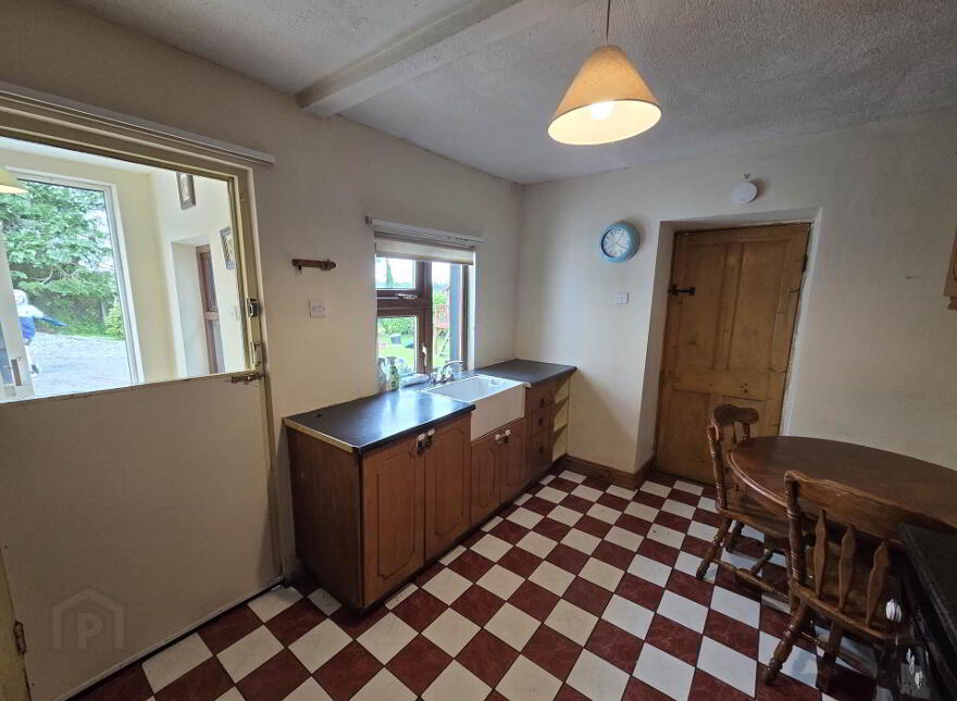 Mountbruis, Tipperary Town, E34A023