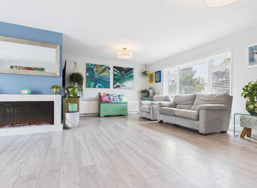 Ardnahinch, Garryvoe, Garryvoe, P25K802