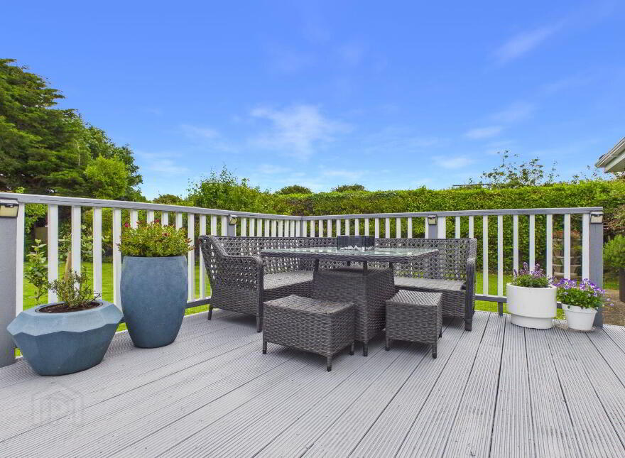 Ardnahinch, Garryvoe, Garryvoe, P25K802