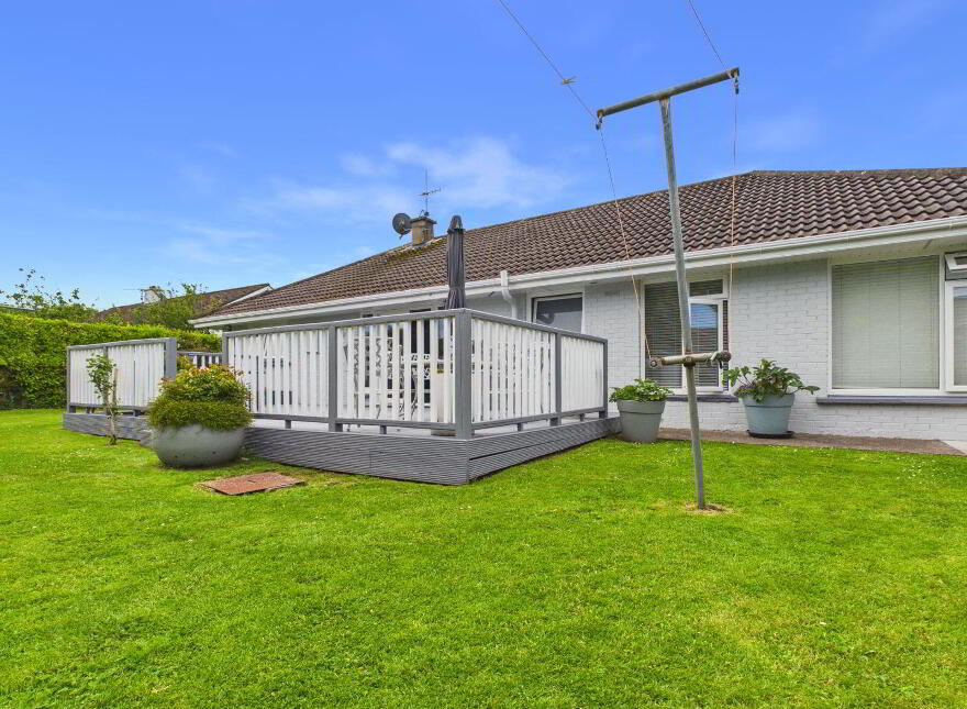 Ardnahinch, Garryvoe, Garryvoe, P25K802