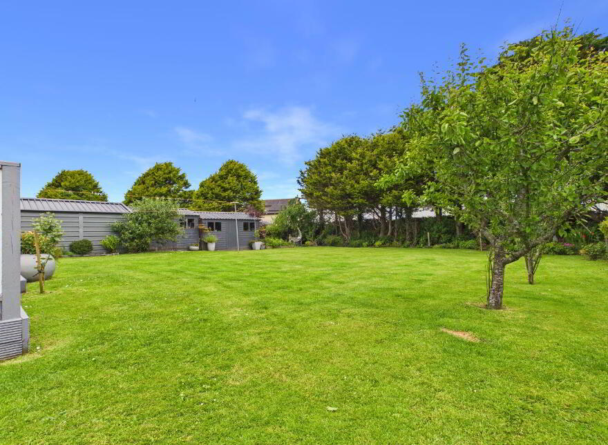 Ardnahinch, Garryvoe, Garryvoe, P25K802