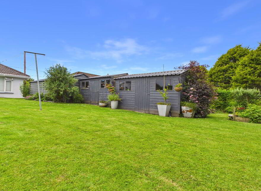 Ardnahinch, Garryvoe, Garryvoe, P25K802