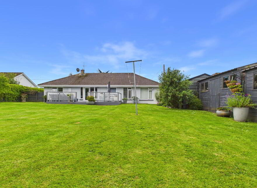 Ardnahinch, Garryvoe, Garryvoe, P25K802
