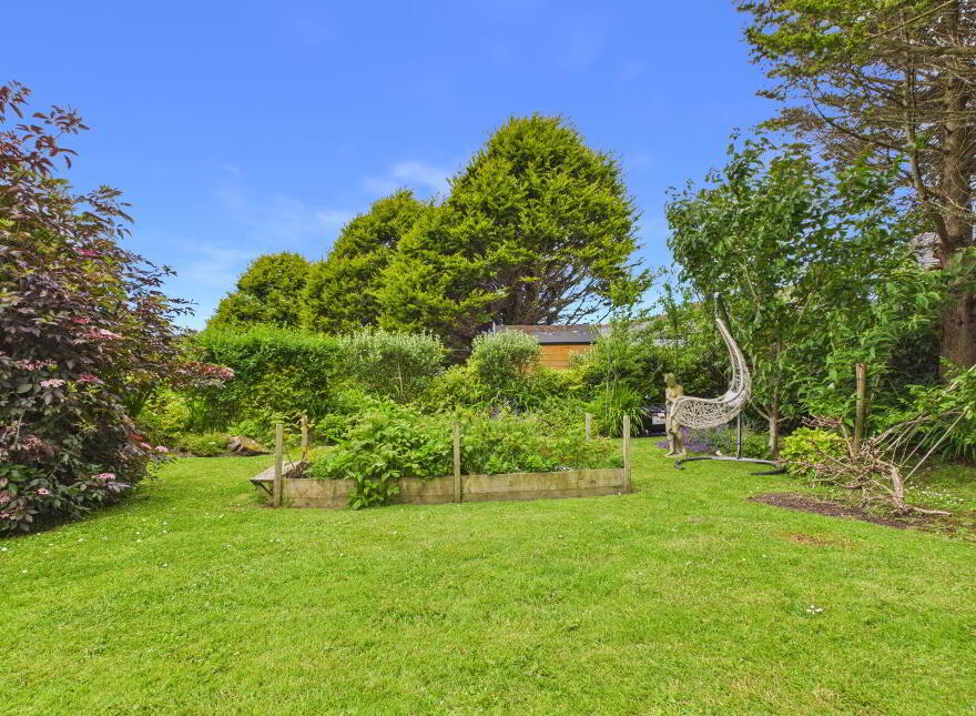 Ardnahinch, Garryvoe, Garryvoe, P25K802