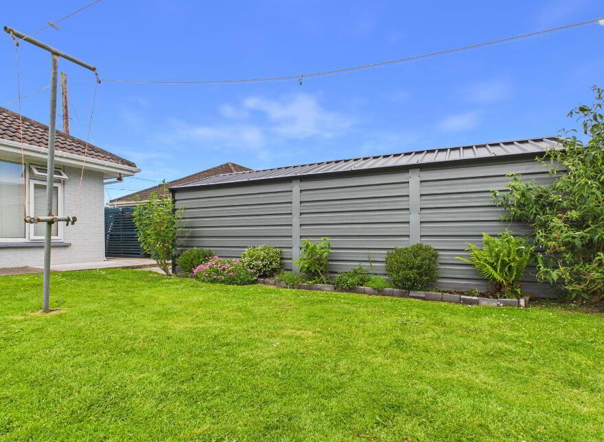 Ardnahinch, Garryvoe, Garryvoe, P25K802