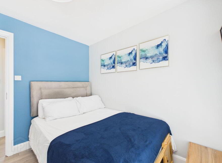 Ardnahinch, Garryvoe, Garryvoe, P25K802