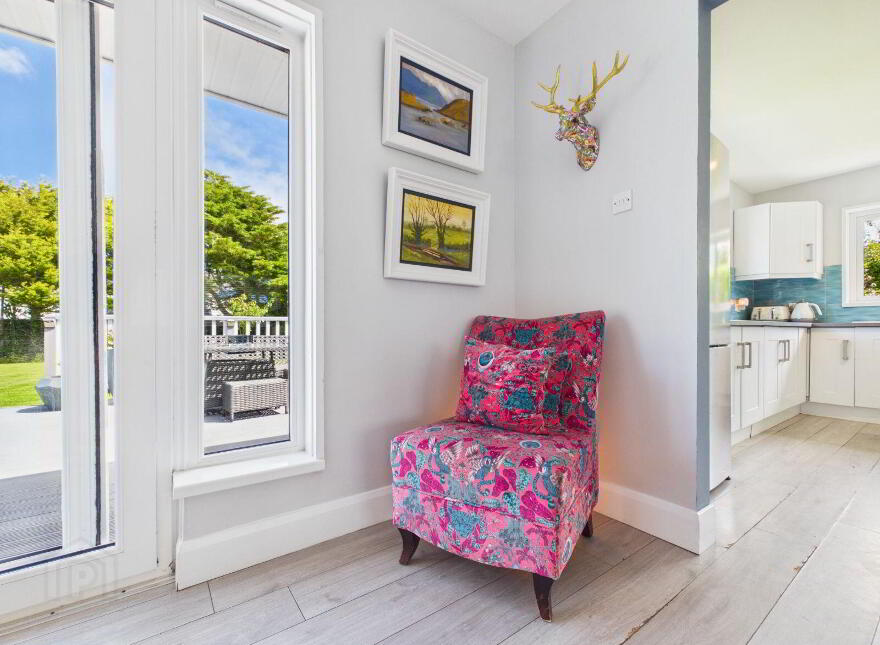 Ardnahinch, Garryvoe, Garryvoe, P25K802