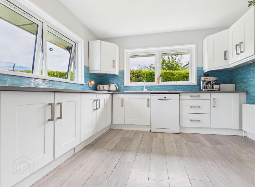 Ardnahinch, Garryvoe, Garryvoe, P25K802