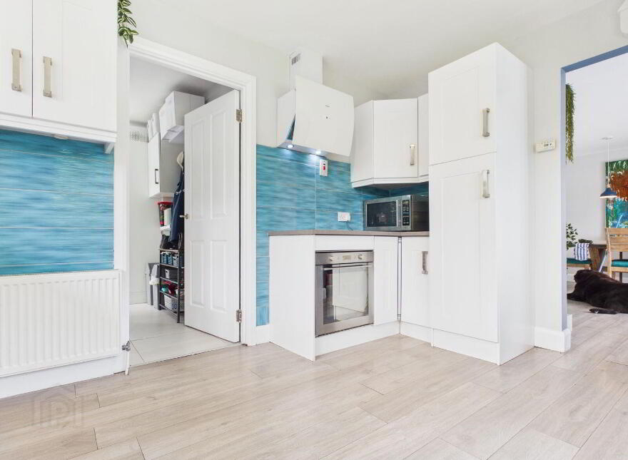 Ardnahinch, Garryvoe, Garryvoe, P25K802