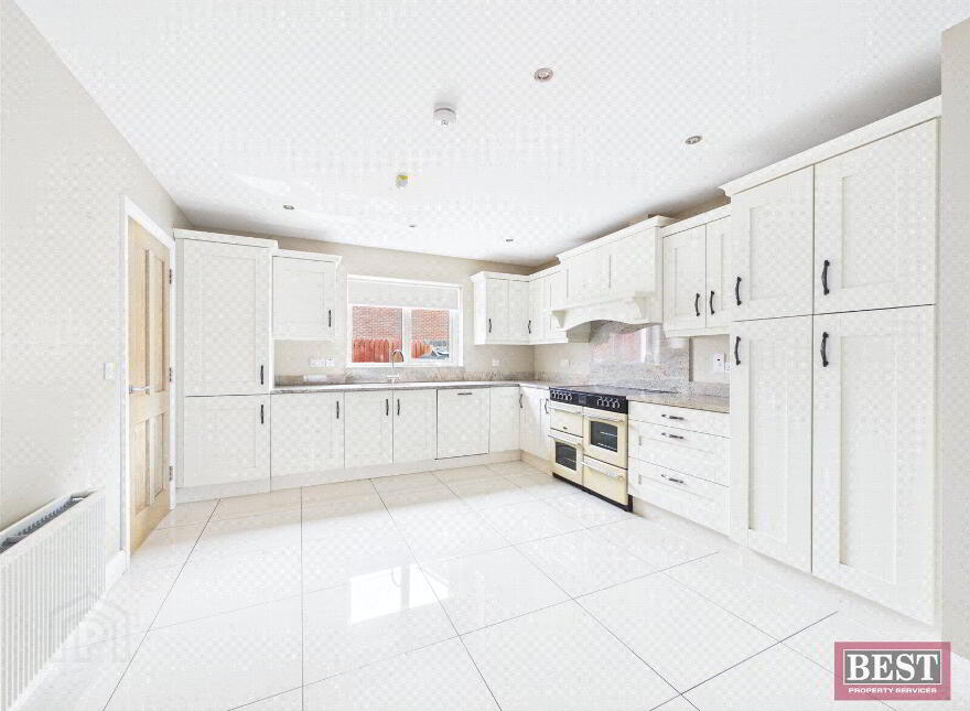 35 Chancellors Hall, Newry, BT35 8UZ